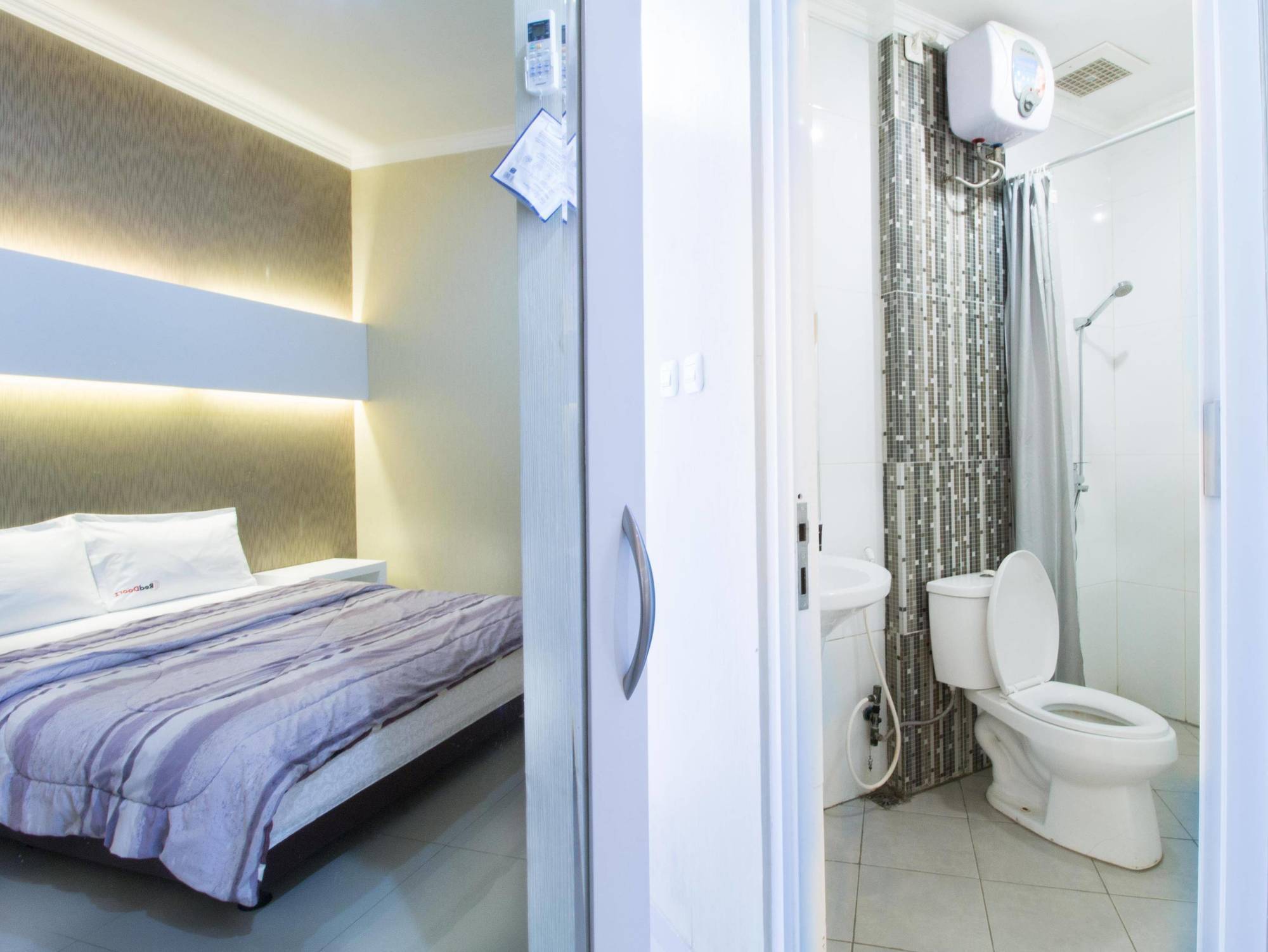 Hotel Reddoorz @ Pulomas Dżakarta Zewnętrze zdjęcie