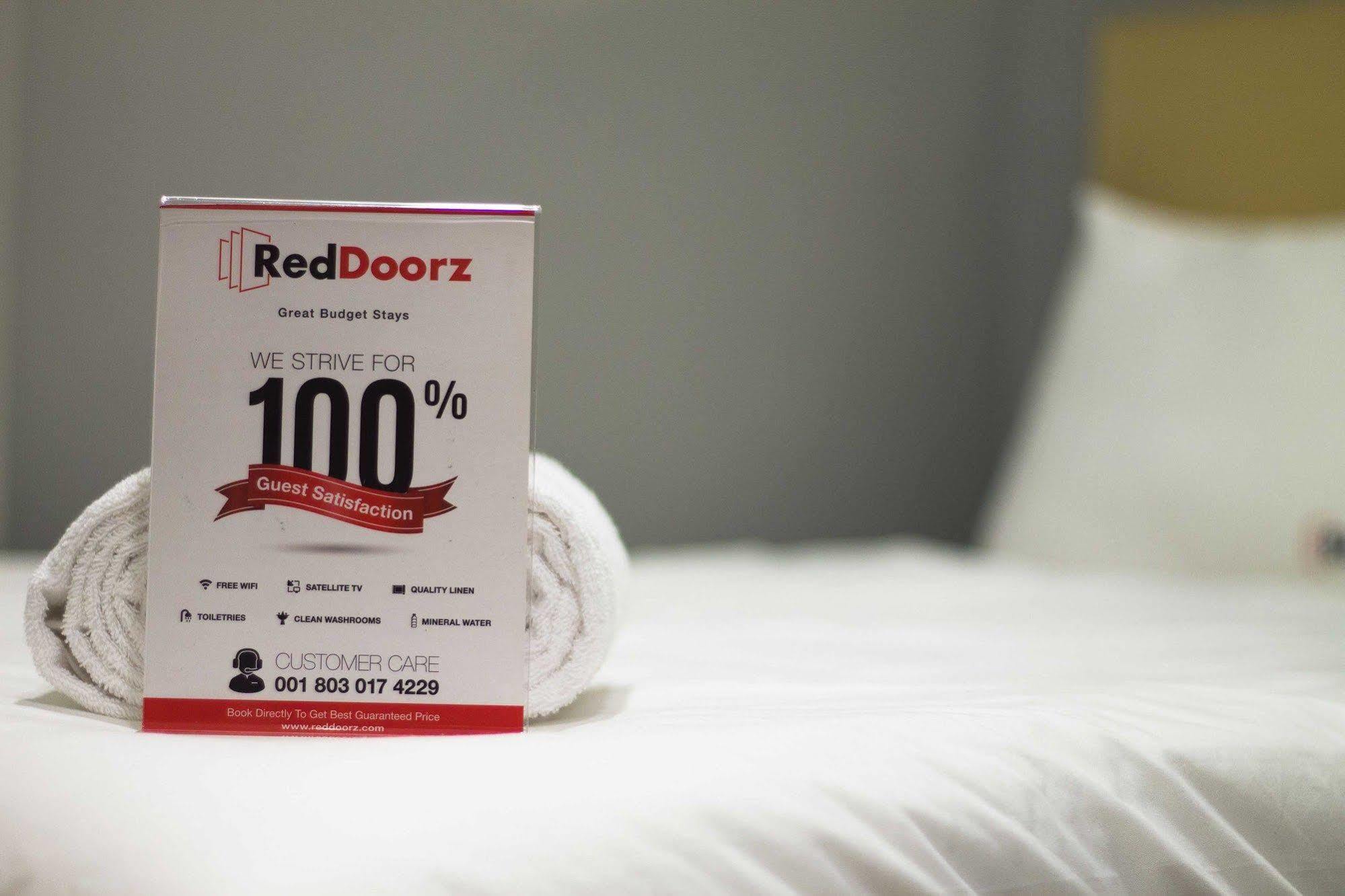 Hotel Reddoorz @ Pulomas Dżakarta Zewnętrze zdjęcie