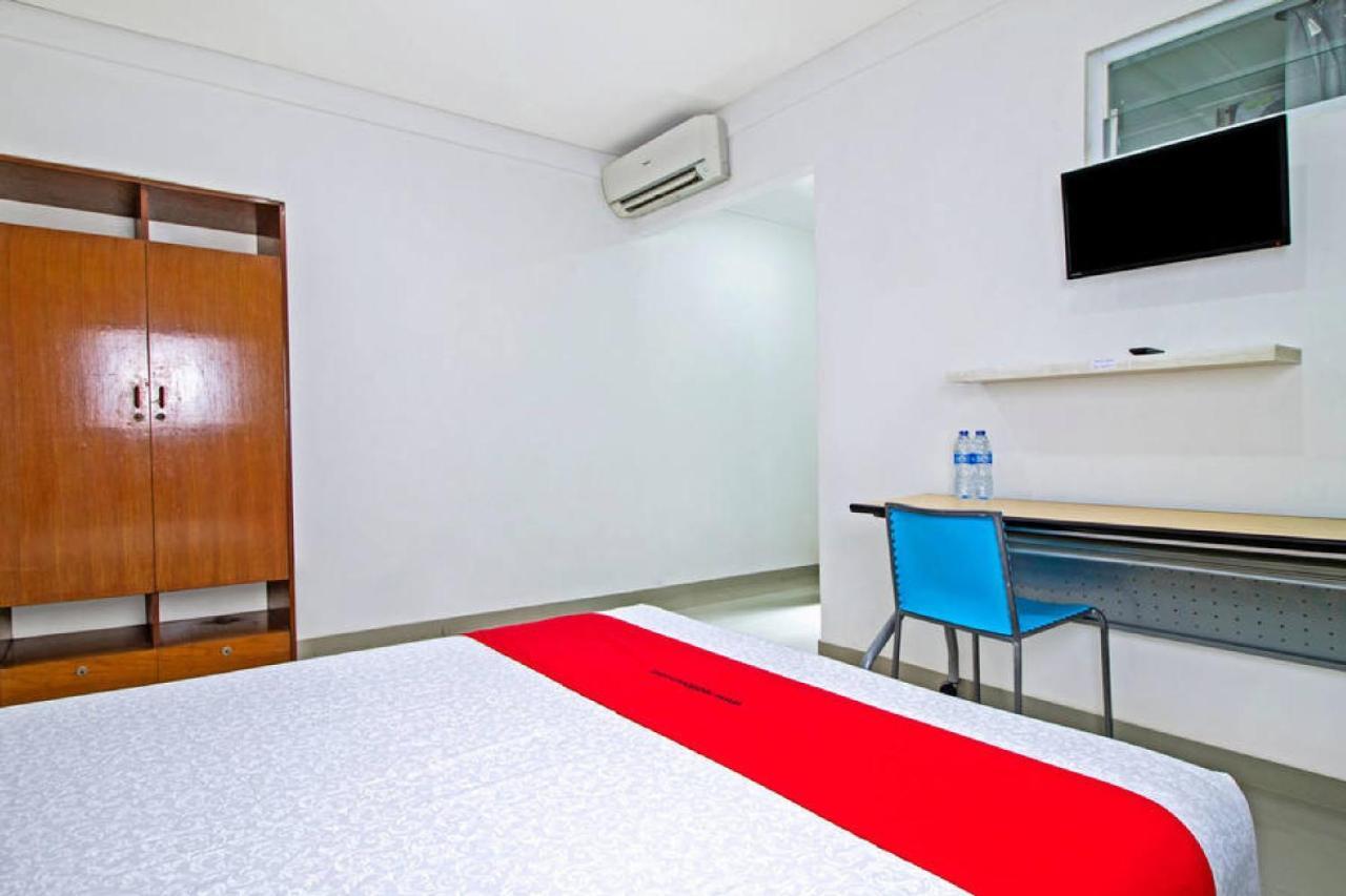 Hotel Reddoorz @ Pulomas Dżakarta Zewnętrze zdjęcie